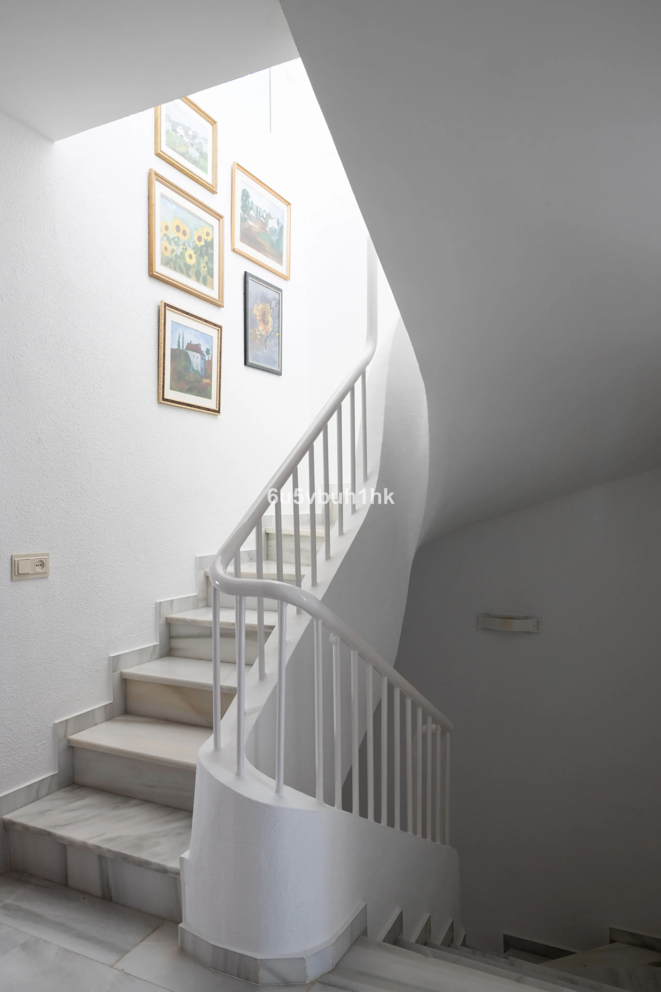 House - Detached Villa в продаже в Mijas, Málaga. В доме 4 спален и 3 ванных комнат. Площадь дома 366 м². Площадь участка 61 м²