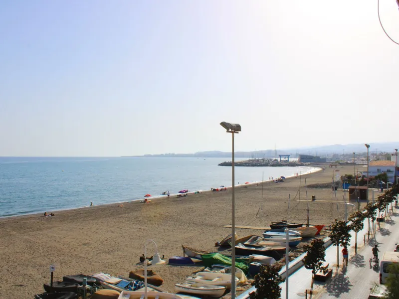 Duplex Apartment in Prime Condition on the First Line in Algarrobo Costa