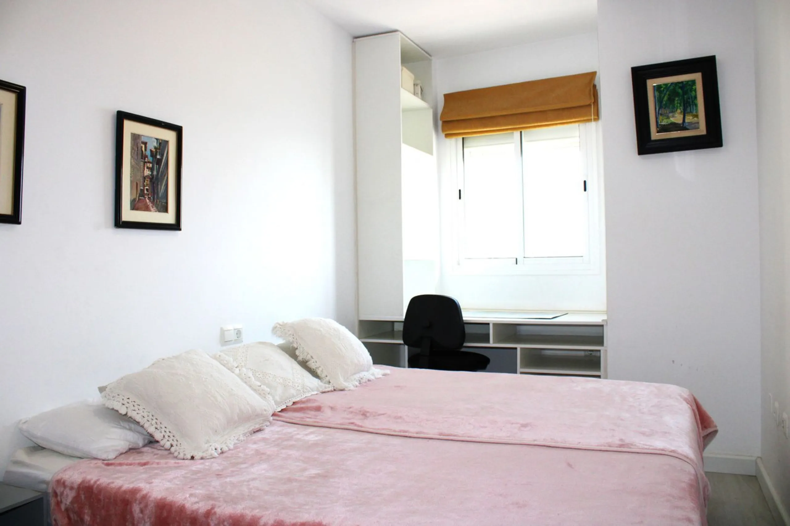 Duplex Apartment in Prime Condition on the First Line in Algarrobo Costa