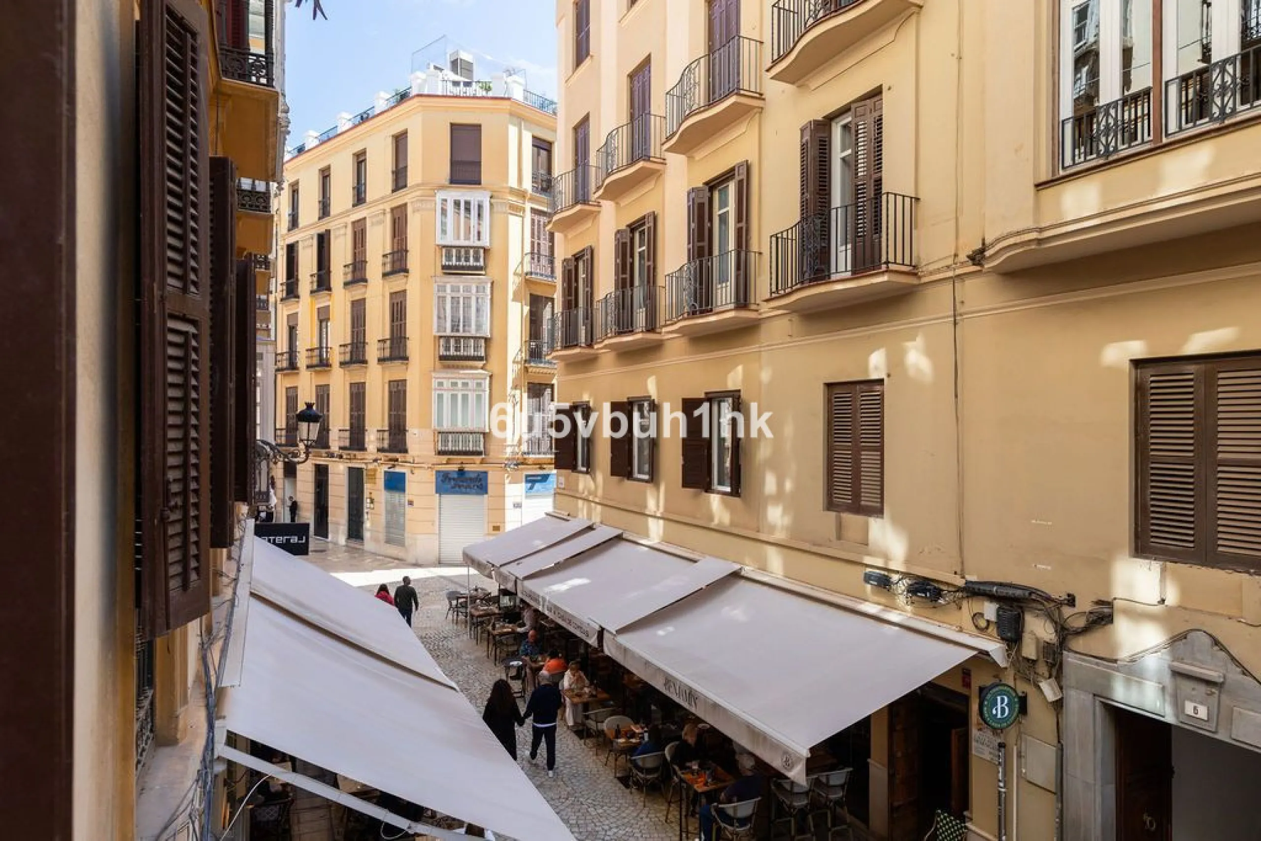 Apartment - Ground Floor Apartment в продаже в Málaga, Málaga. В доме 3 спален и 3 ванных комнат. Площадь дома 211 м²