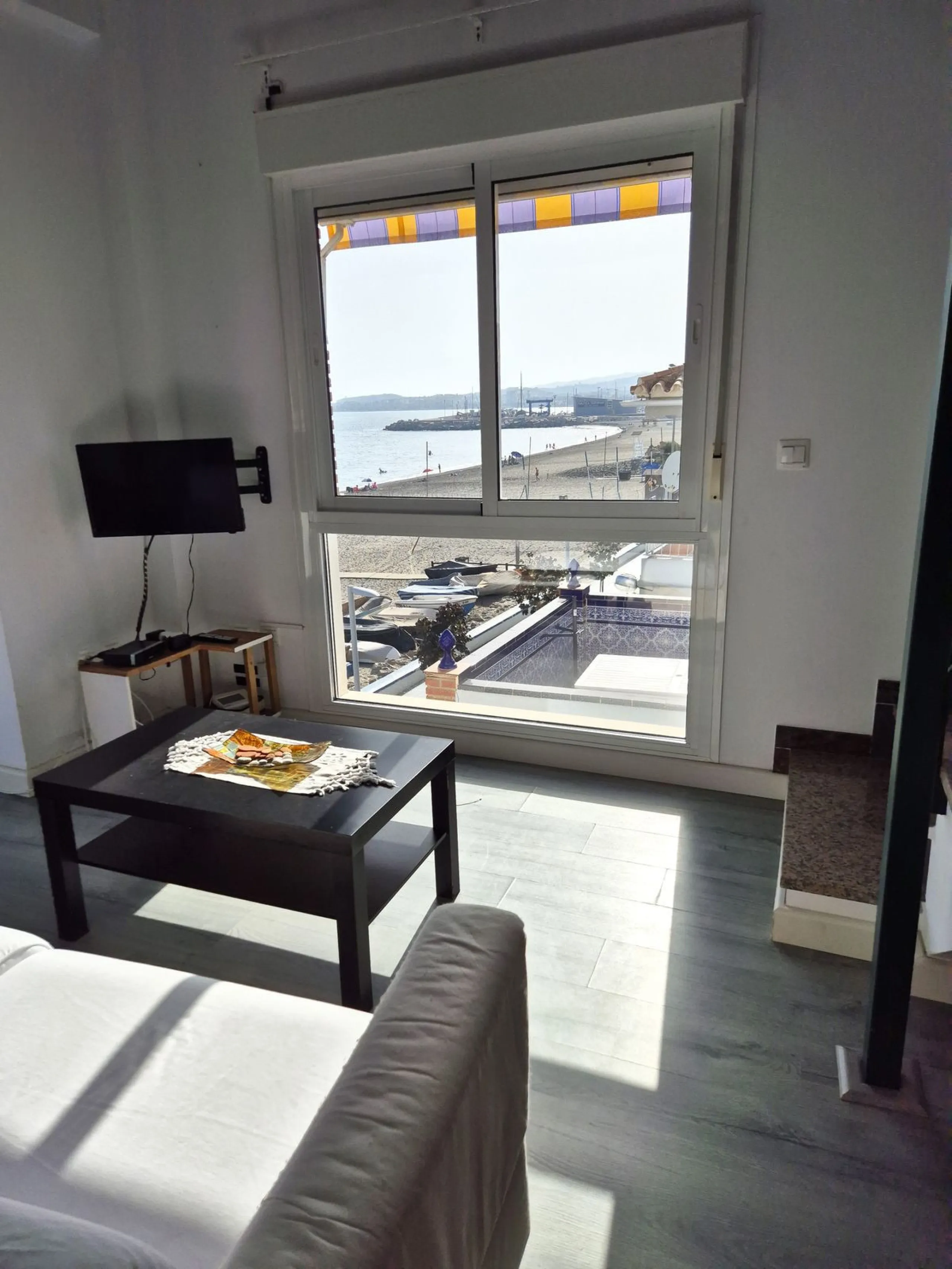 Duplex Apartment in Prime Condition on the First Line in Algarrobo Costa