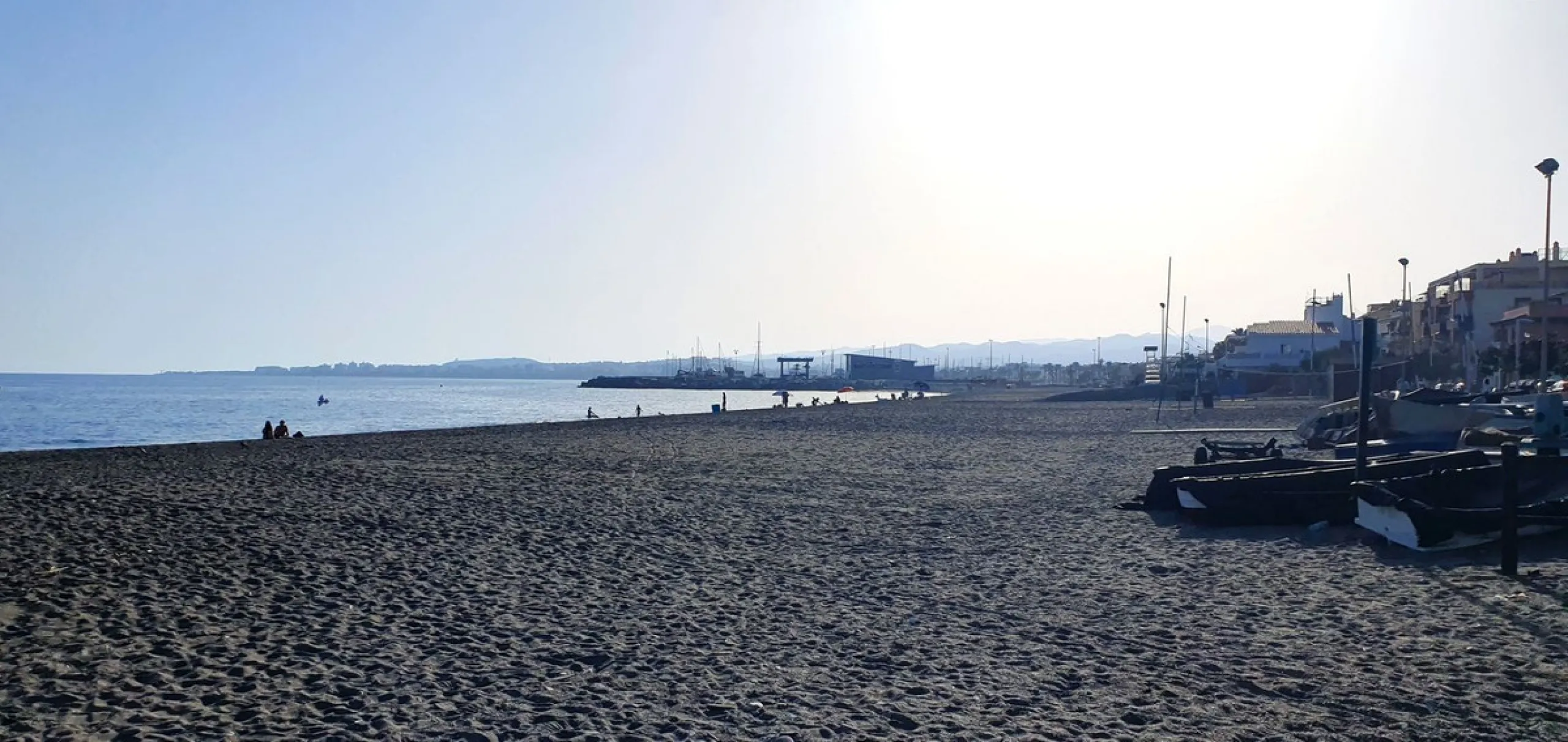 Duplex Apartment in Prime Condition on the First Line in Algarrobo Costa