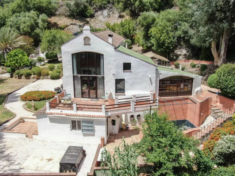 House - Finca - Cortijo в продаже в Gaucín, Málaga. В доме 6 спален и 4 ванных комнат. Площадь дома 620 м². Площадь участка 13840 м²