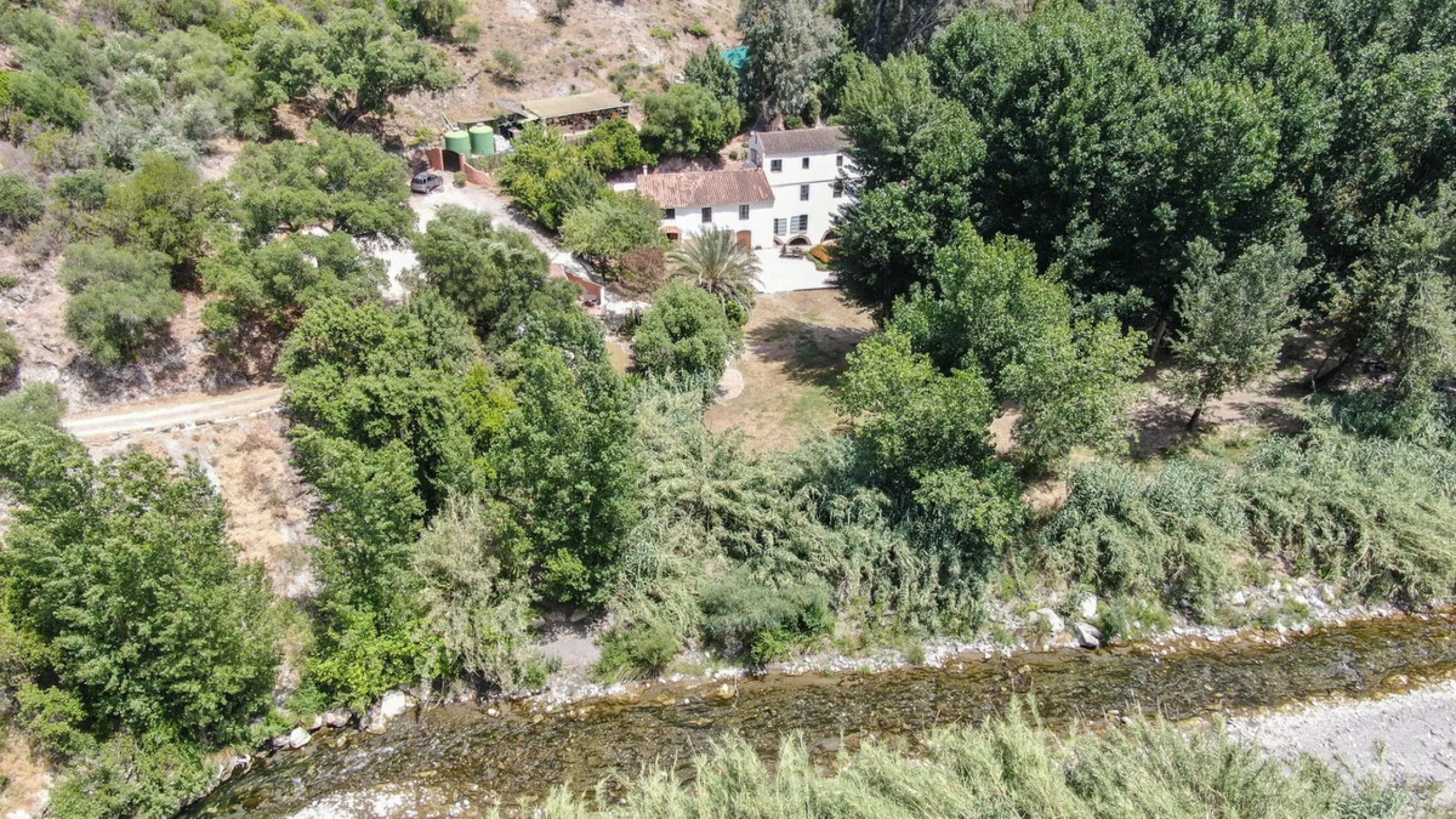 House - Finca - Cortijo в продаже в Gaucín, Málaga. В доме 6 спален и 4 ванных комнат. Площадь дома 620 м². Площадь участка 13840 м²