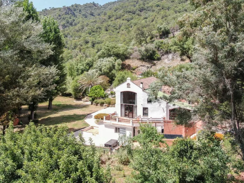 House - Finca - Cortijo в продаже в Gaucín, Málaga. В доме 6 спален и 4 ванных комнат. Площадь дома 620 м². Площадь участка 13840 м²