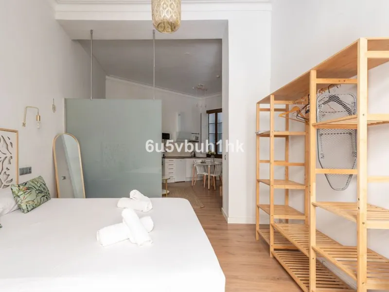 Apartment - Ground Floor Apartment в продаже в Málaga, Málaga. В доме 3 спален и 3 ванных комнат. Площадь дома 211 м²