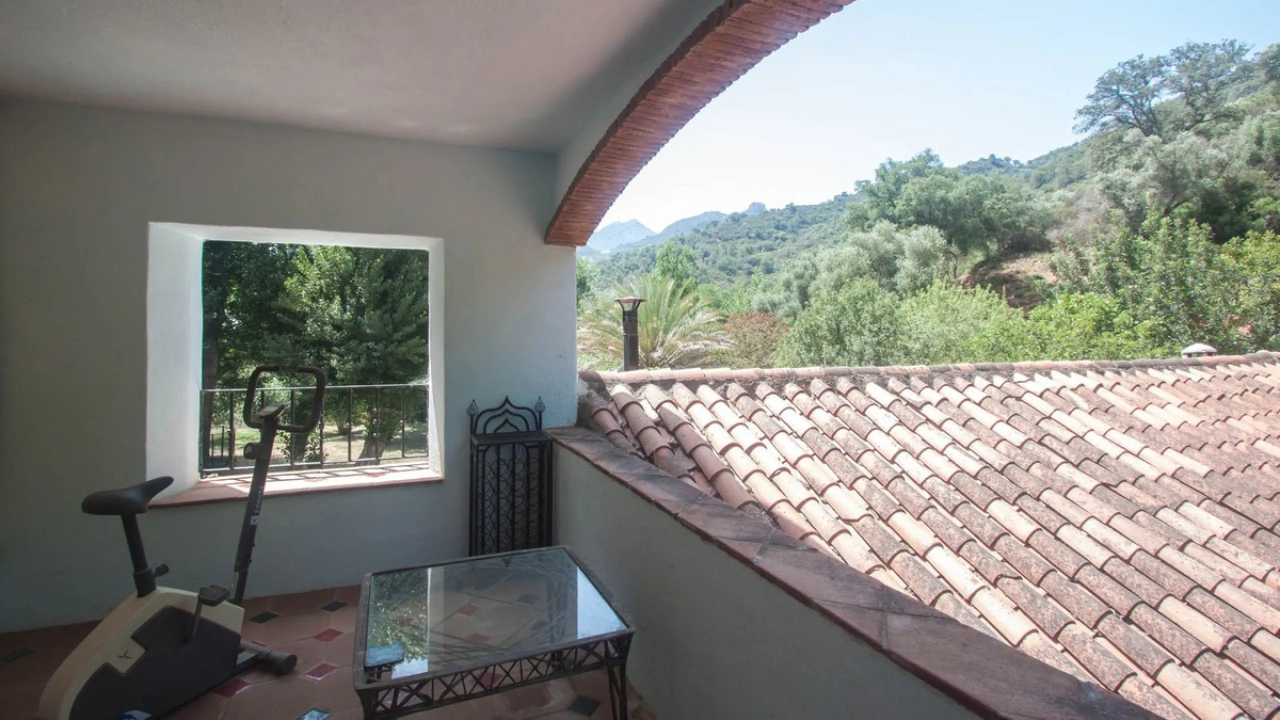 House - Finca - Cortijo в продаже в Gaucín, Málaga. В доме 6 спален и 4 ванных комнат. Площадь дома 620 м². Площадь участка 13840 м²