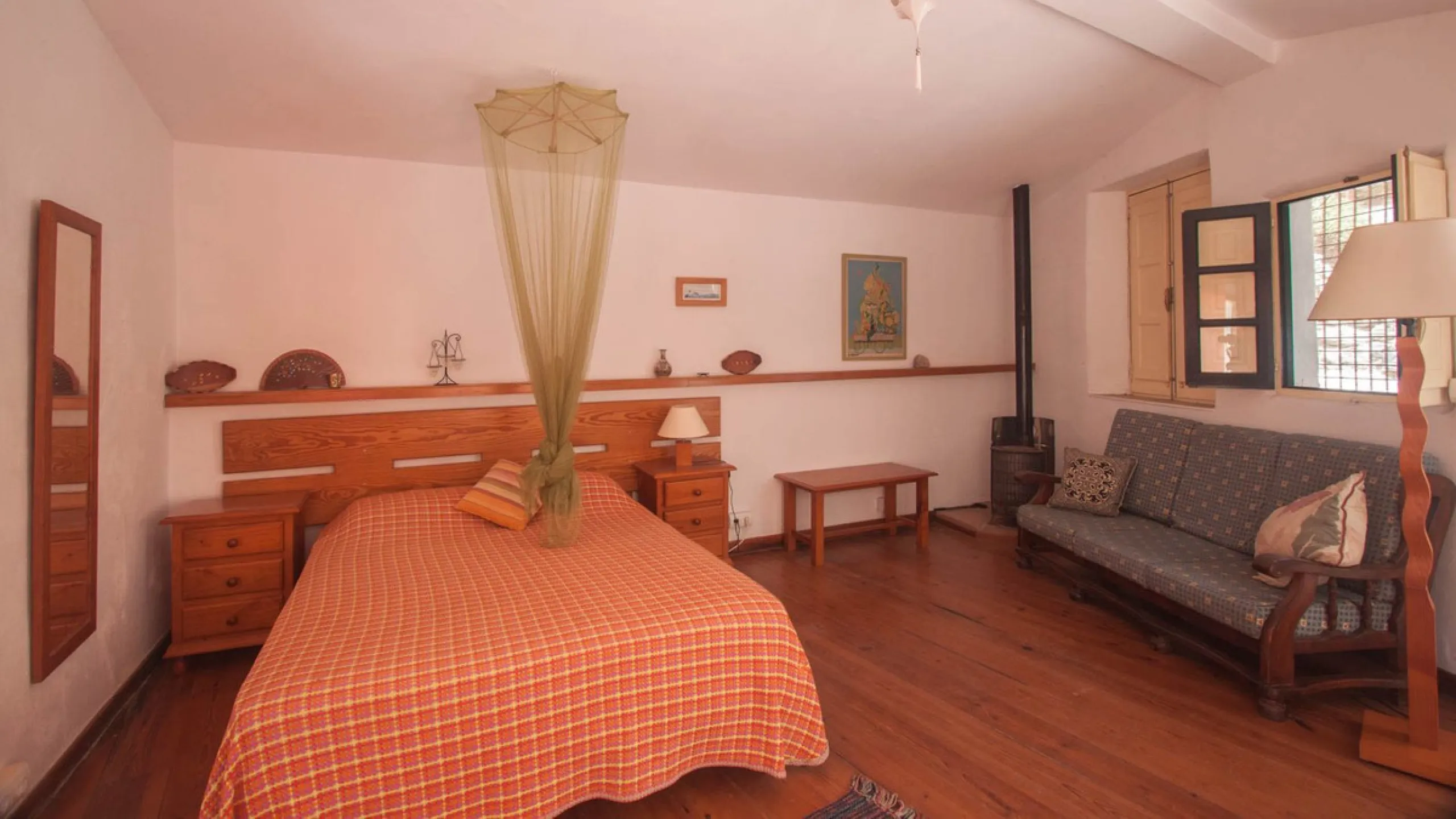 House - Finca - Cortijo в продаже в Gaucín, Málaga. В доме 6 спален и 4 ванных комнат. Площадь дома 620 м². Площадь участка 13840 м²
