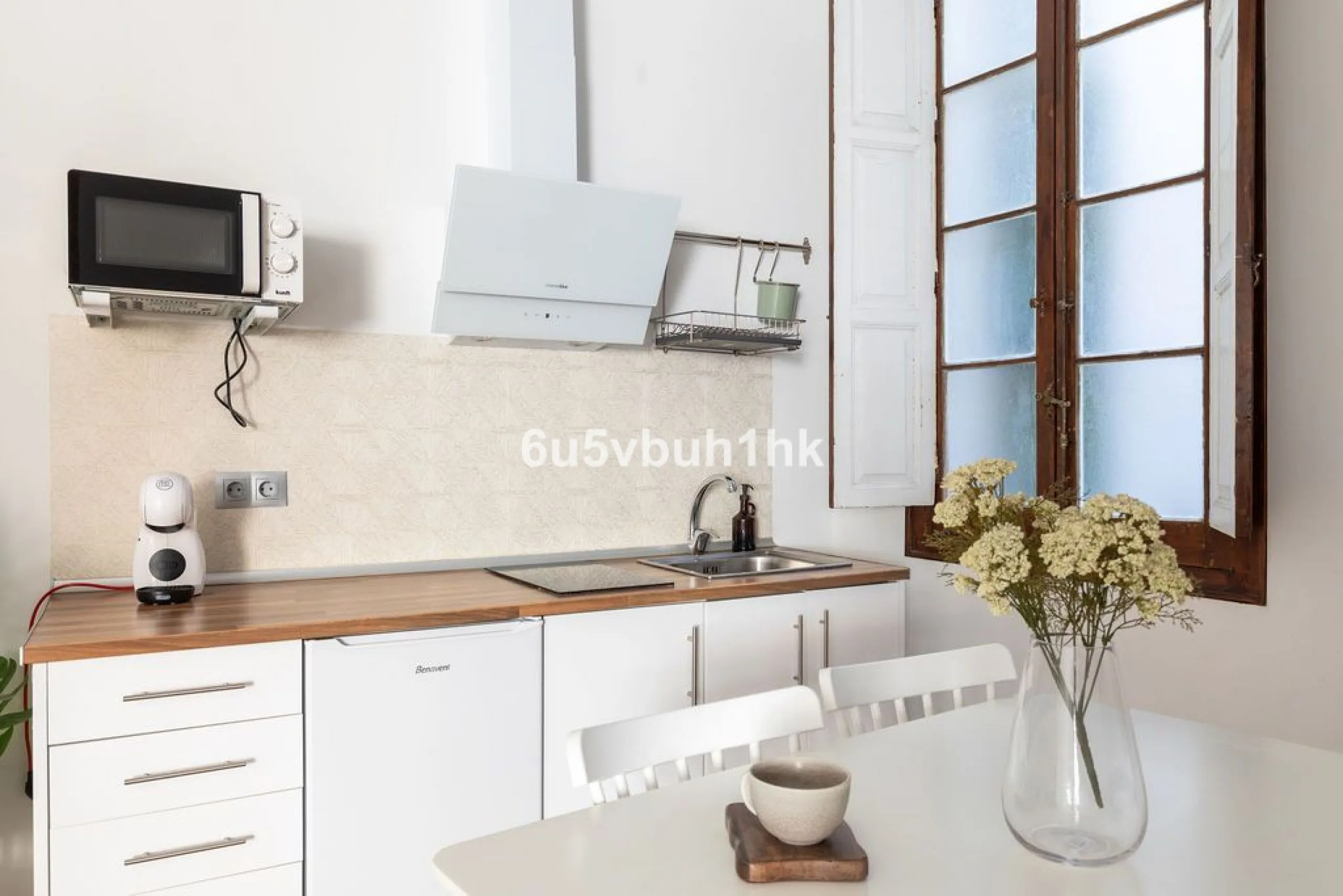 Apartment - Ground Floor Apartment в продаже в Málaga, Málaga. В доме 3 спален и 3 ванных комнат. Площадь дома 211 м²