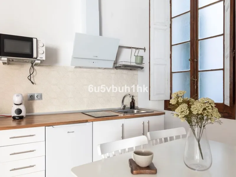 Apartment - Ground Floor Apartment в продаже в Málaga, Málaga. В доме 3 спален и 3 ванных комнат. Площадь дома 211 м²