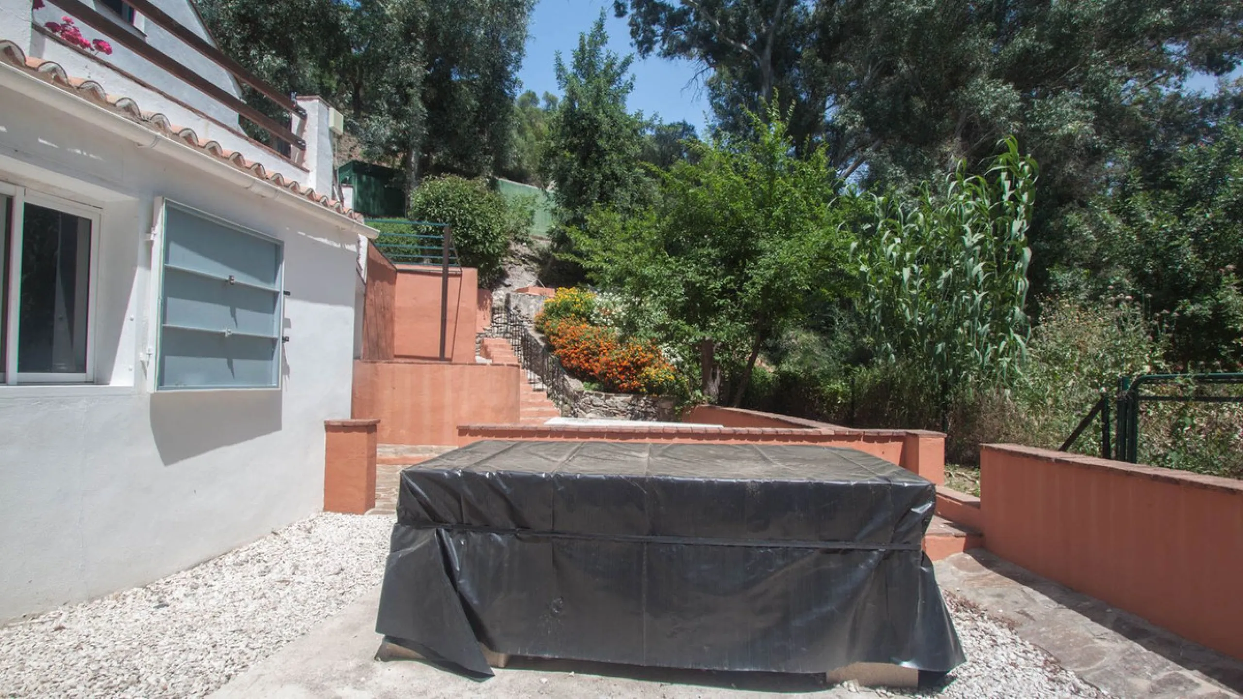 House - Finca - Cortijo в продаже в Gaucín, Málaga. В доме 6 спален и 4 ванных комнат. Площадь дома 620 м². Площадь участка 13840 м²