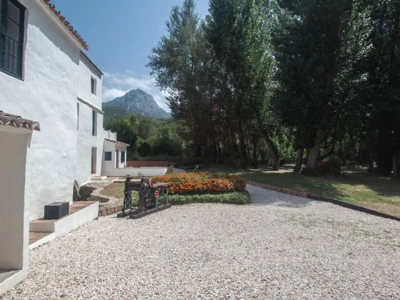 House - Finca - Cortijo в продаже в Gaucín, Málaga. В доме 6 спален и 4 ванных комнат. Площадь дома 620 м². Площадь участка 13840 м²