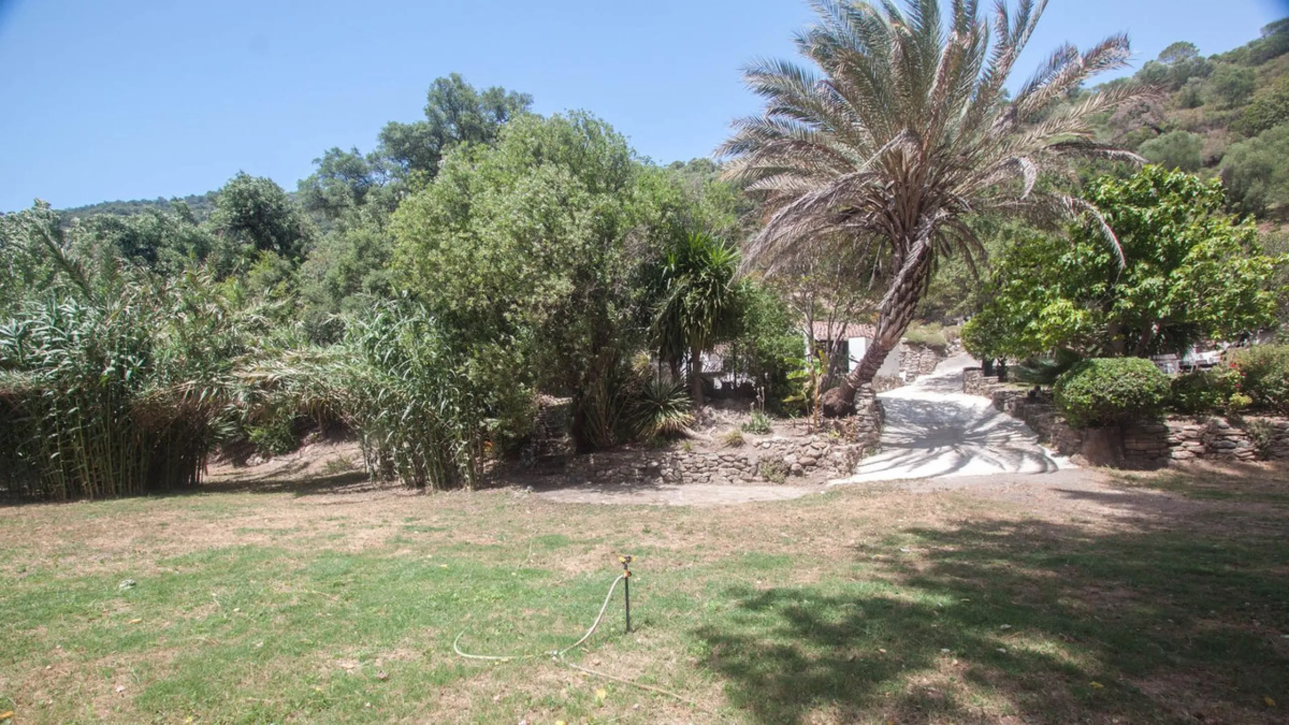 House - Finca - Cortijo в продаже в Gaucín, Málaga. В доме 6 спален и 4 ванных комнат. Площадь дома 620 м². Площадь участка 13840 м²