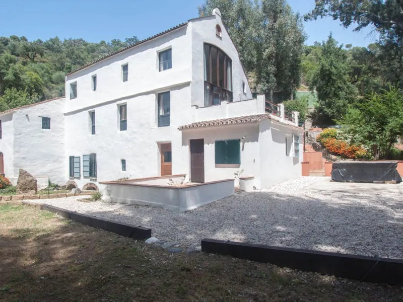 House - Finca - Cortijo в продаже в Gaucín, Málaga. В доме 6 спален и 4 ванных комнат. Площадь дома 620 м². Площадь участка 13840 м²