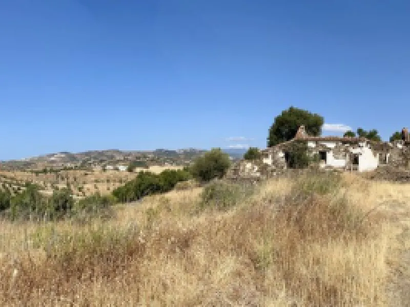 Plot - Land with Ruin в продаже в Mijas, Málaga. Площадь дома 172 м². Площадь участка 46545 м²