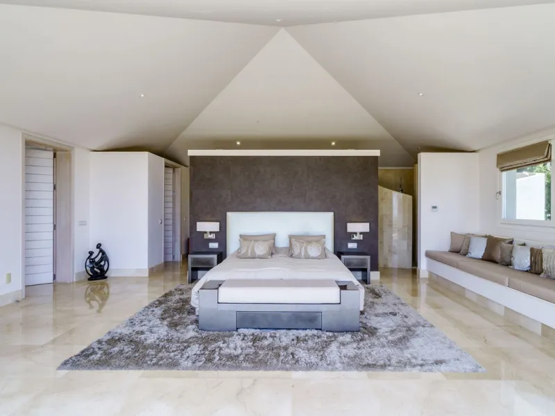 Exceptional luxury villa on a double plot and with spectacular panoramic views for sale