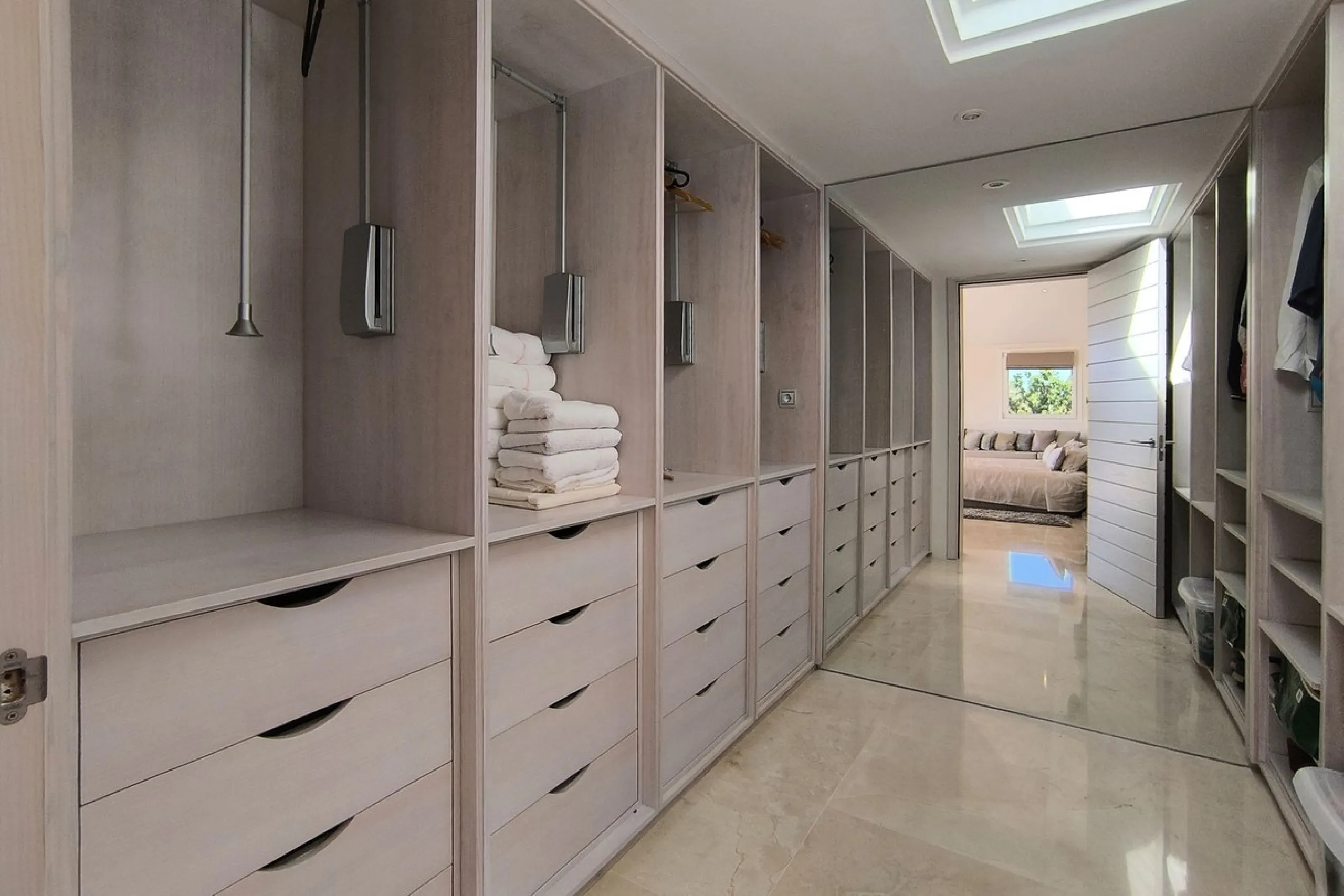 Exceptional luxury villa on a double plot and with spectacular panoramic views for sale