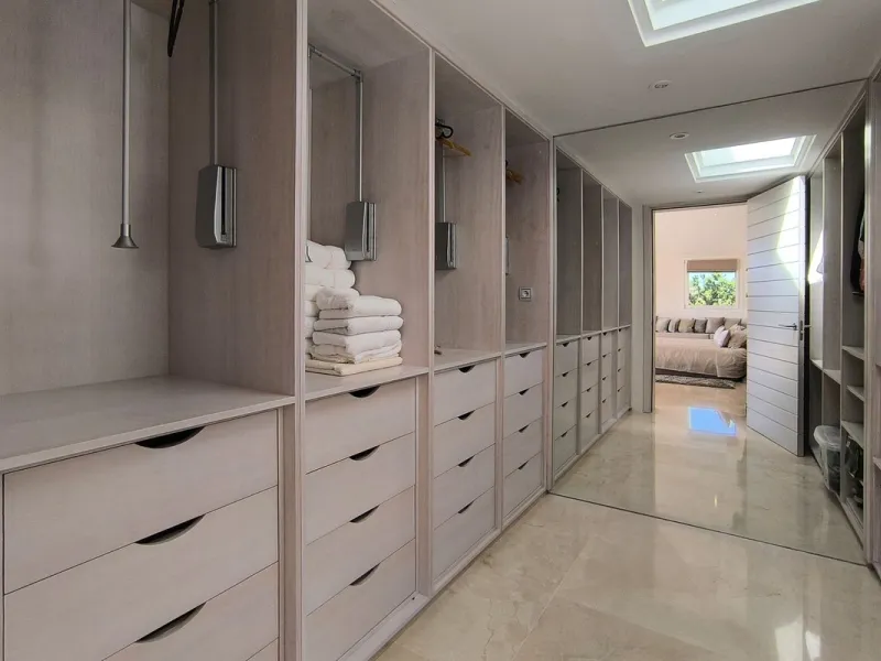 Exceptional luxury villa on a double plot and with spectacular panoramic views for sale