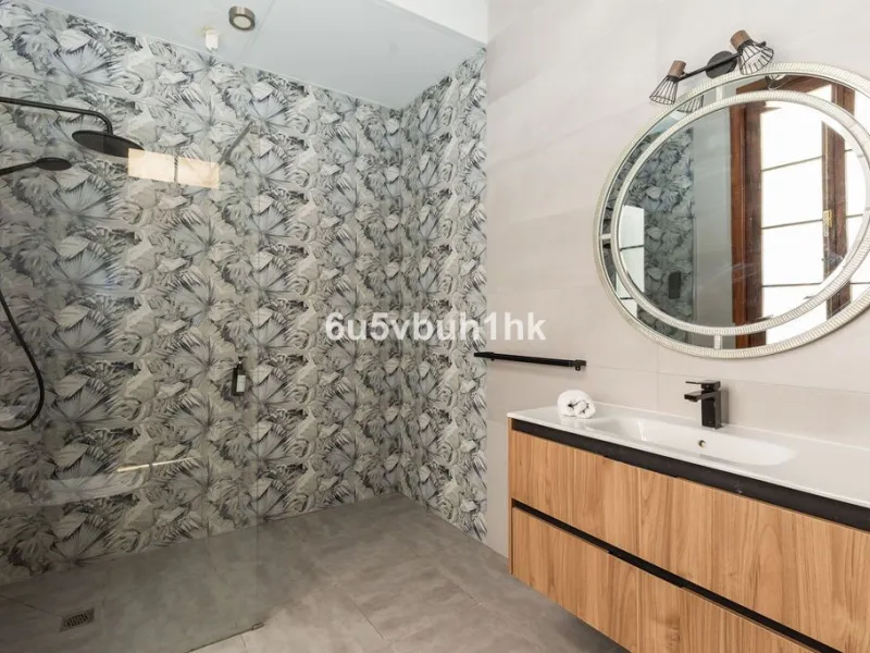 Apartment - Ground Floor Apartment в продаже в Málaga, Málaga. В доме 3 спален и 3 ванных комнат. Площадь дома 211 м²