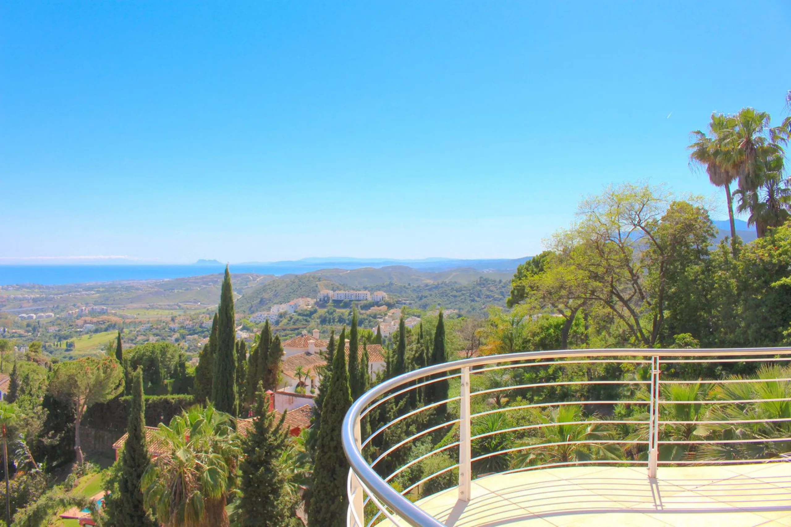 Exceptional luxury villa on a double plot and with spectacular panoramic views for sale