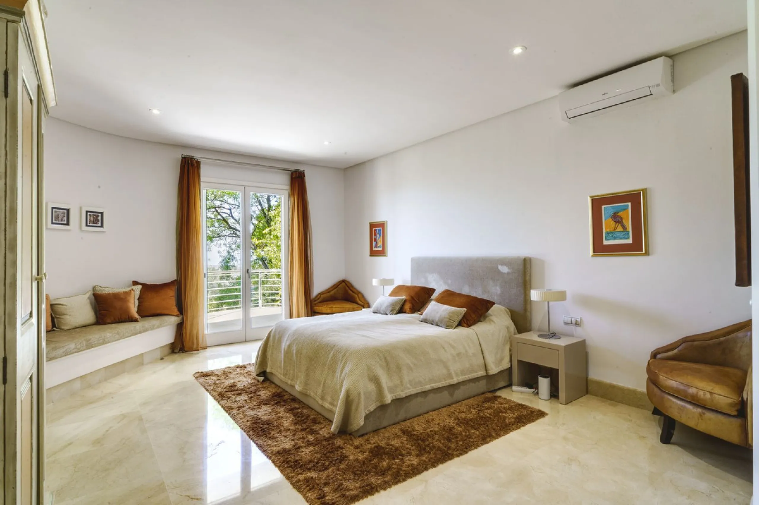 Exceptional luxury villa on a double plot and with spectacular panoramic views for sale