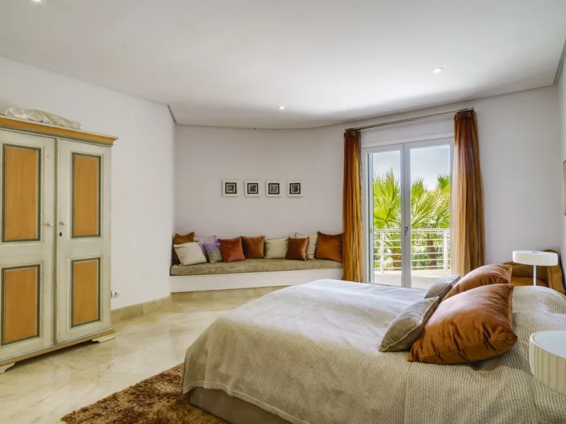 Exceptional luxury villa on a double plot and with spectacular panoramic views for sale