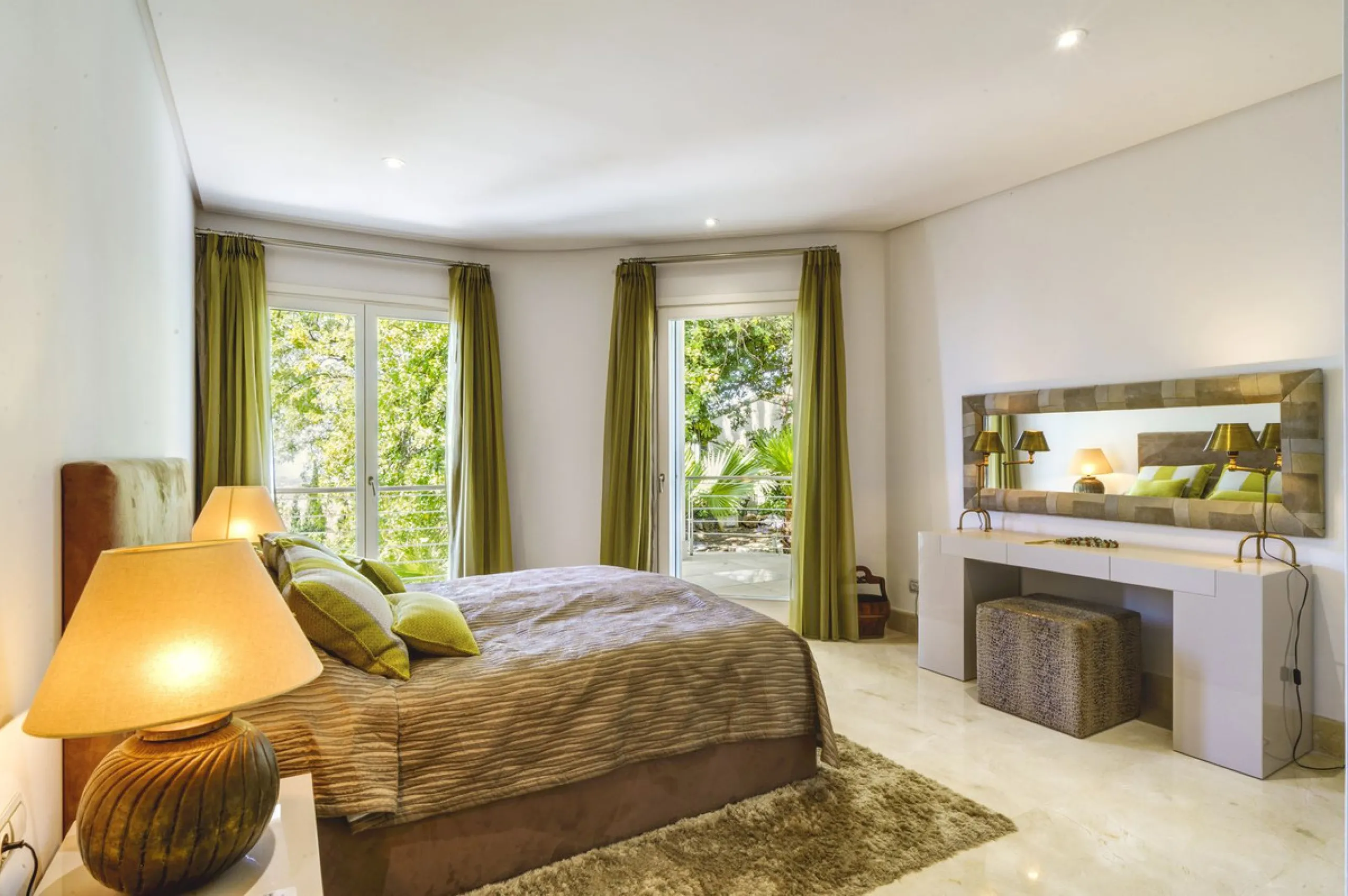 Exceptional luxury villa on a double plot and with spectacular panoramic views for sale