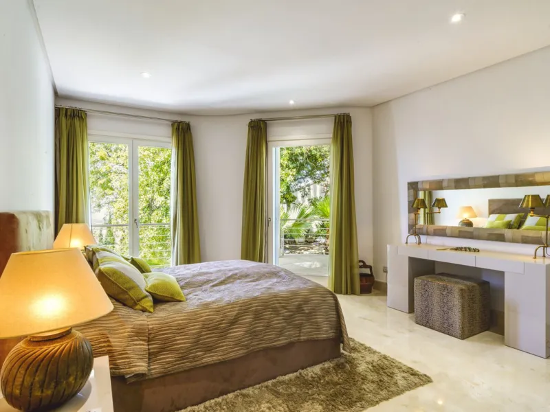 Exceptional luxury villa on a double plot and with spectacular panoramic views for sale