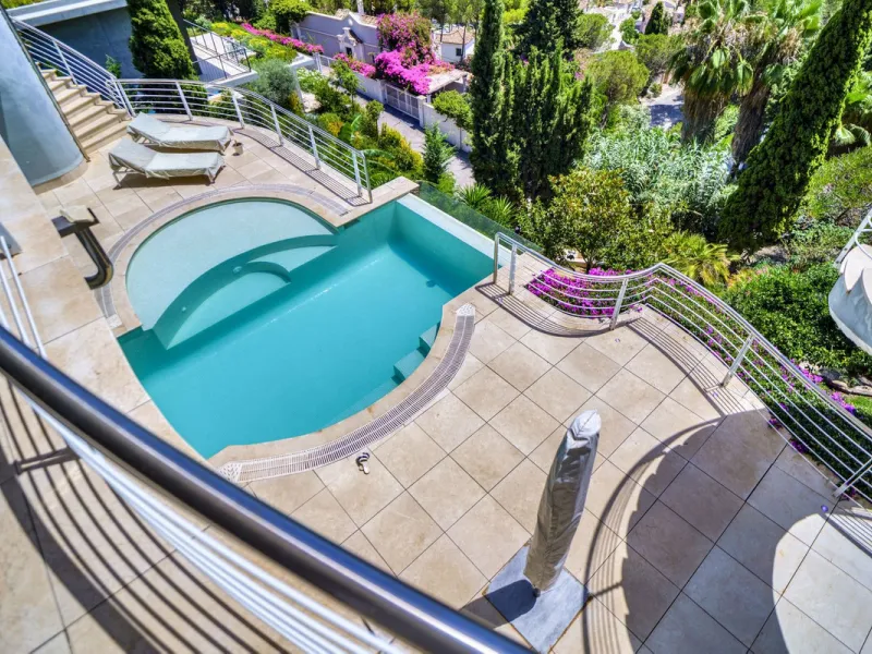 Exceptional luxury villa on a double plot and with spectacular panoramic views for sale