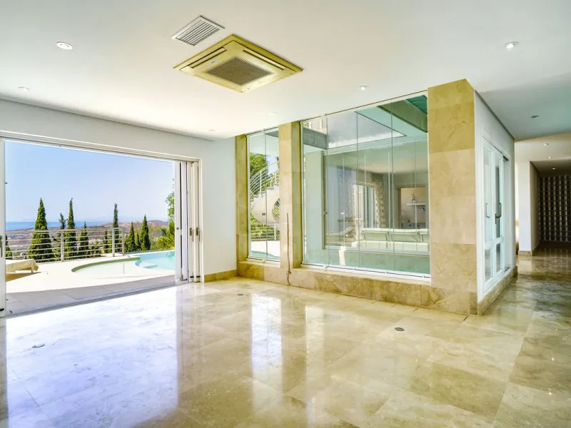 Exceptional luxury villa on a double plot and with spectacular panoramic views for sale