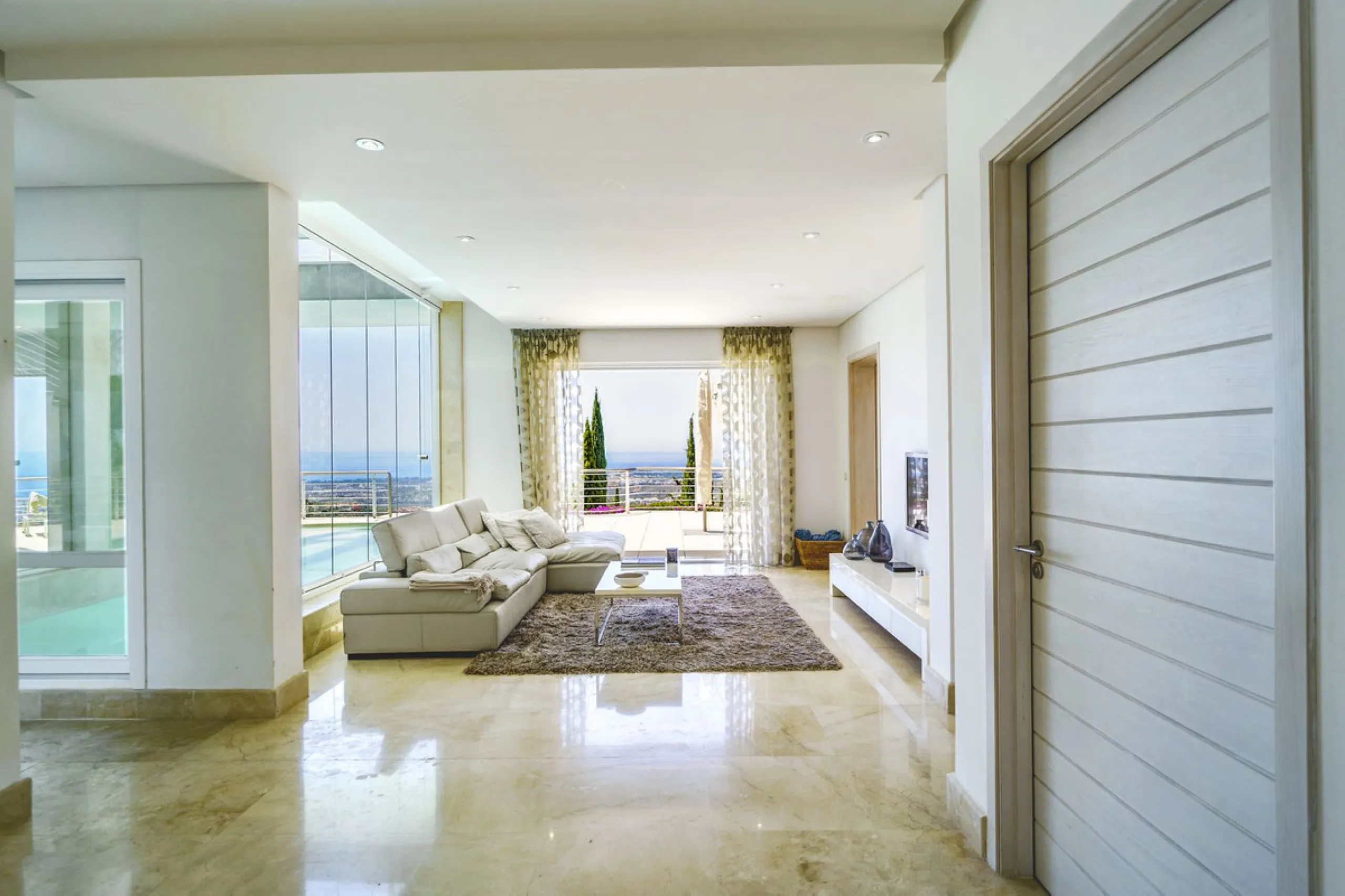Exceptional luxury villa on a double plot and with spectacular panoramic views for sale