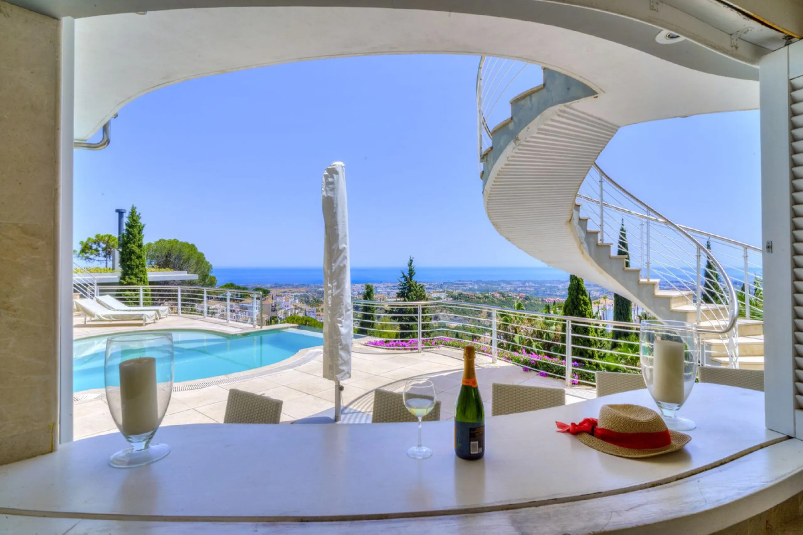 Exceptional luxury villa on a double plot and with spectacular panoramic views for sale