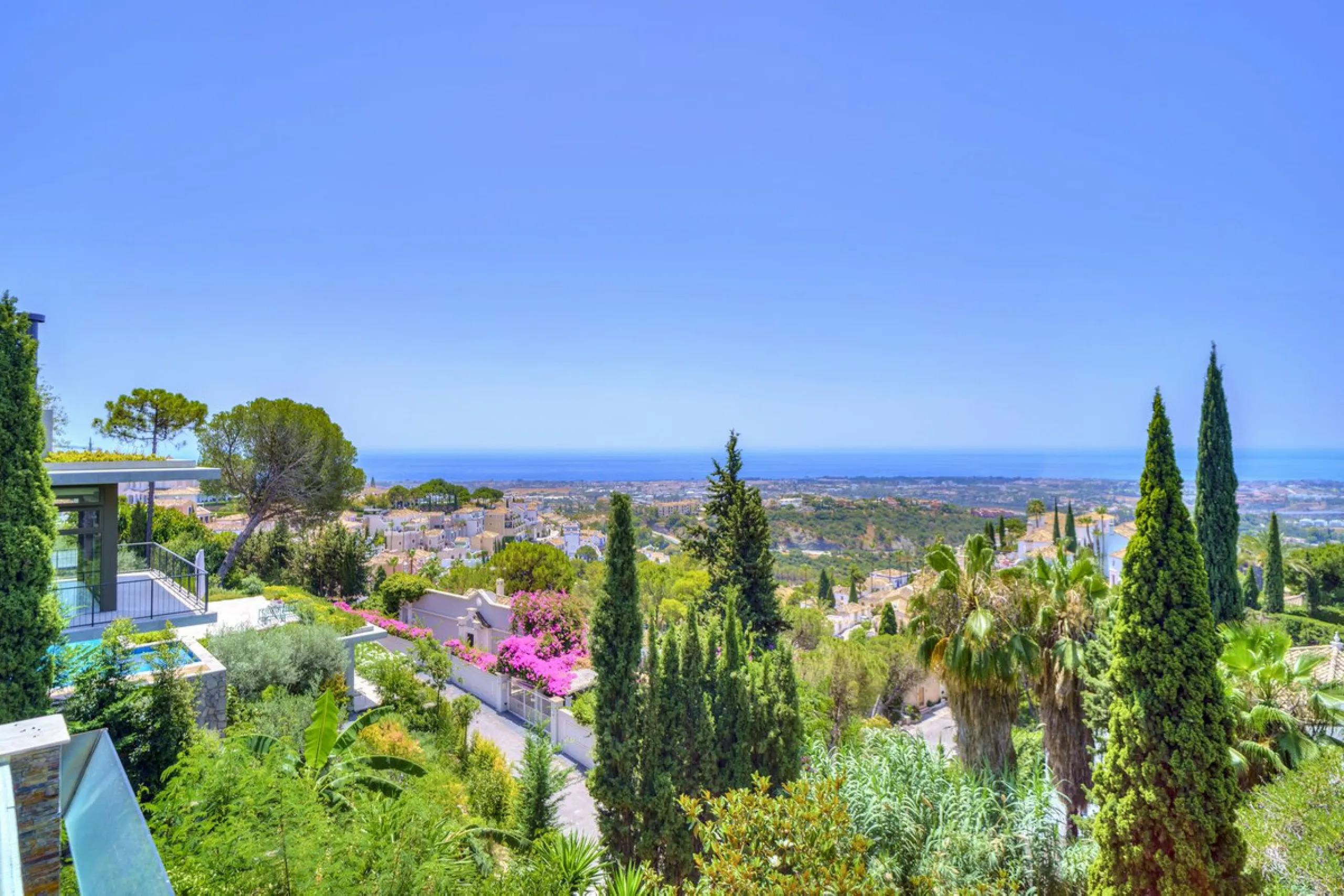 Exceptional luxury villa on a double plot and with spectacular panoramic views for sale