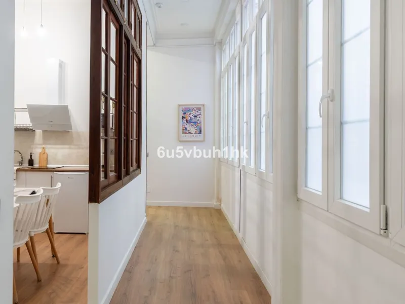 Apartment - Ground Floor Apartment в продаже в Málaga, Málaga. В доме 3 спален и 3 ванных комнат. Площадь дома 211 м²