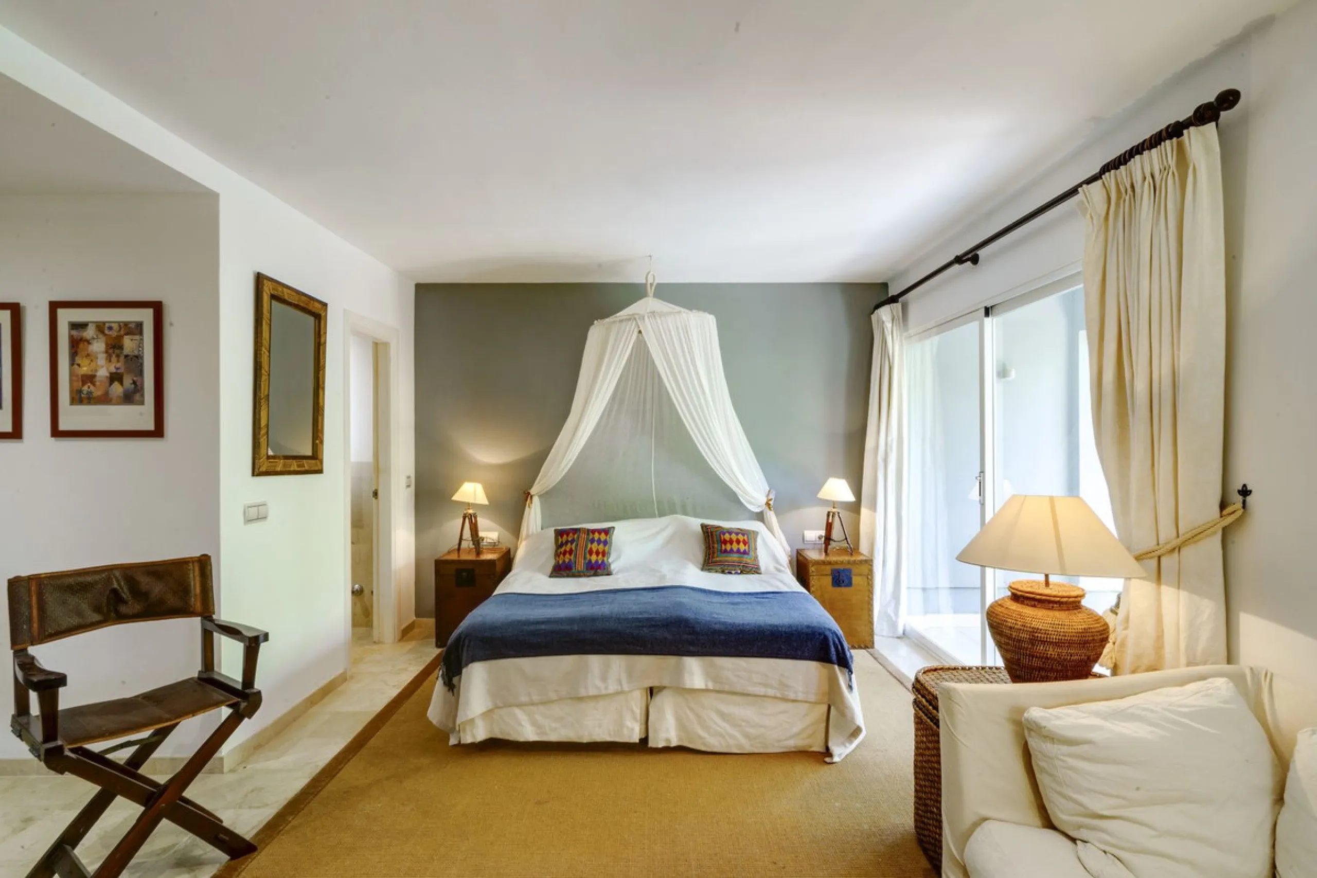 Exceptional luxury villa on a double plot and with spectacular panoramic views for sale