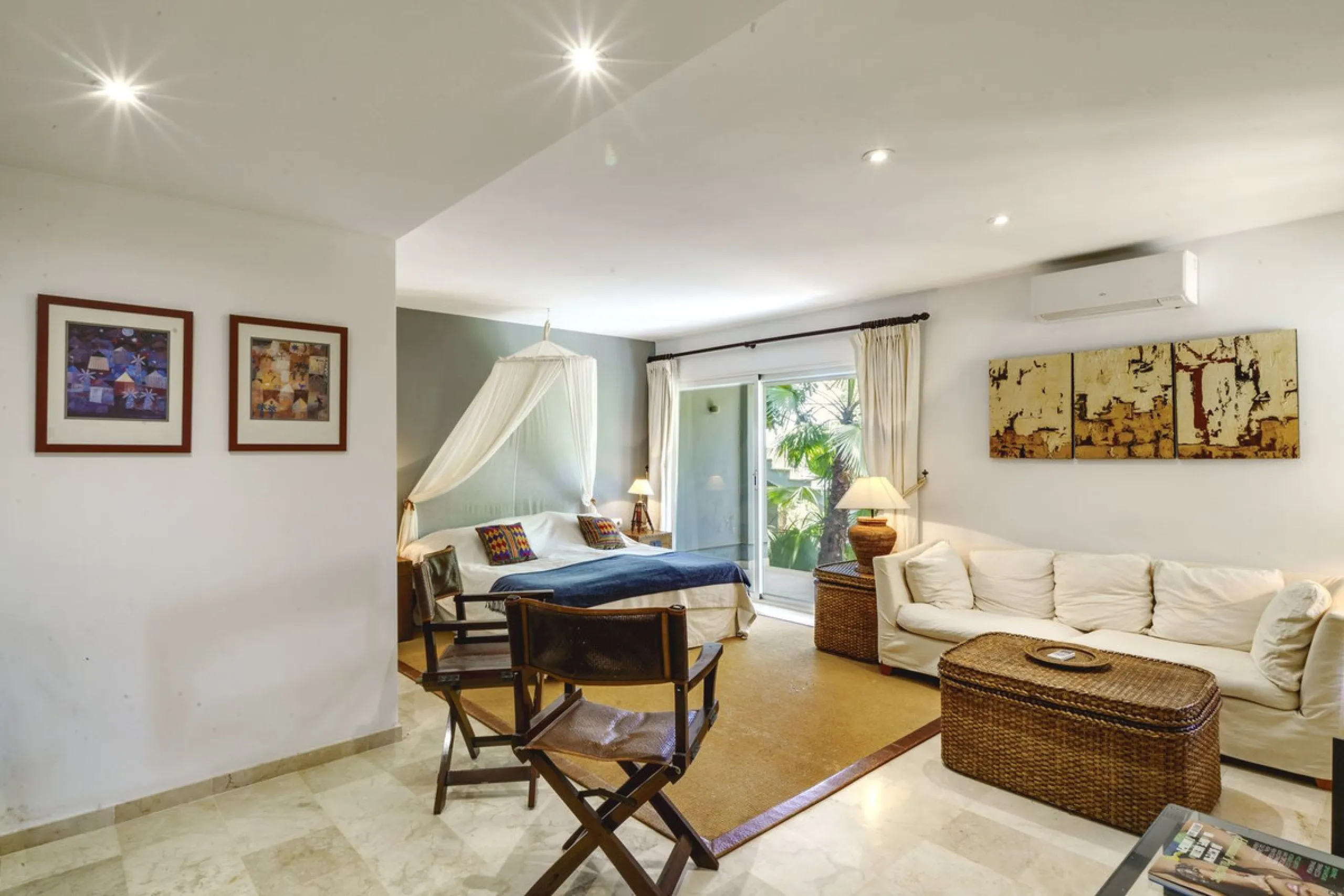 Exceptional luxury villa on a double plot and with spectacular panoramic views for sale