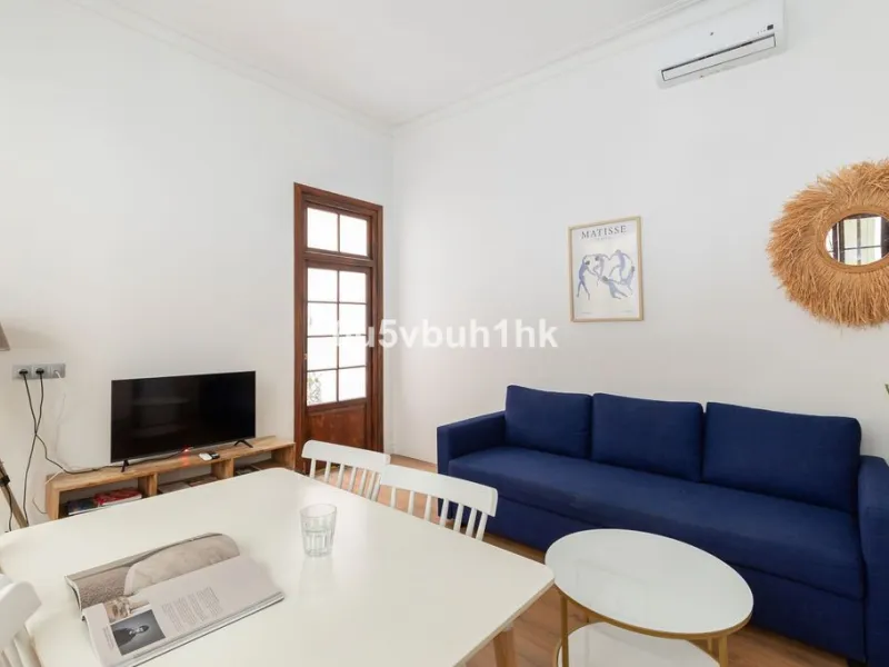 Apartment - Ground Floor Apartment в продаже в Málaga, Málaga. В доме 3 спален и 3 ванных комнат. Площадь дома 211 м²