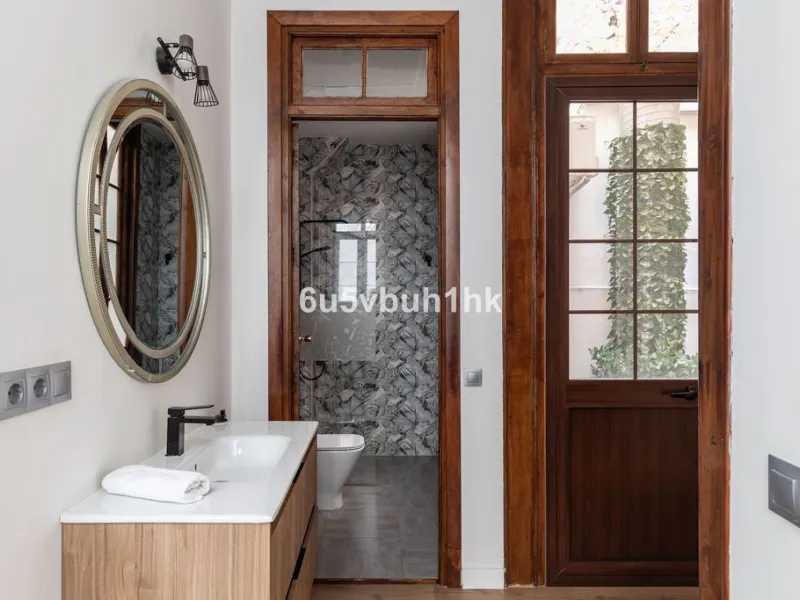 Apartment - Ground Floor Apartment в продаже в Málaga, Málaga. В доме 3 спален и 3 ванных комнат. Площадь дома 211 м²