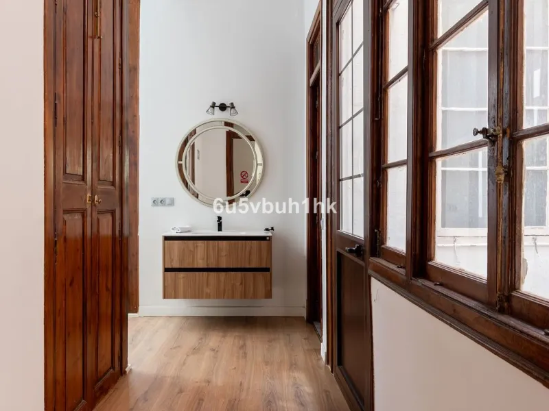 Apartment - Ground Floor Apartment в продаже в Málaga, Málaga. В доме 3 спален и 3 ванных комнат. Площадь дома 211 м²