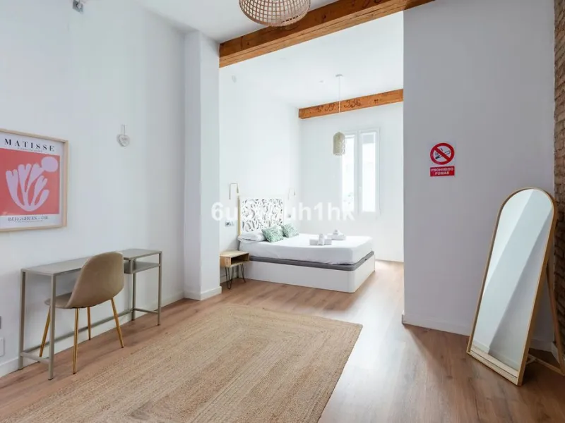 Apartment - Ground Floor Apartment в продаже в Málaga, Málaga. В доме 3 спален и 3 ванных комнат. Площадь дома 211 м²