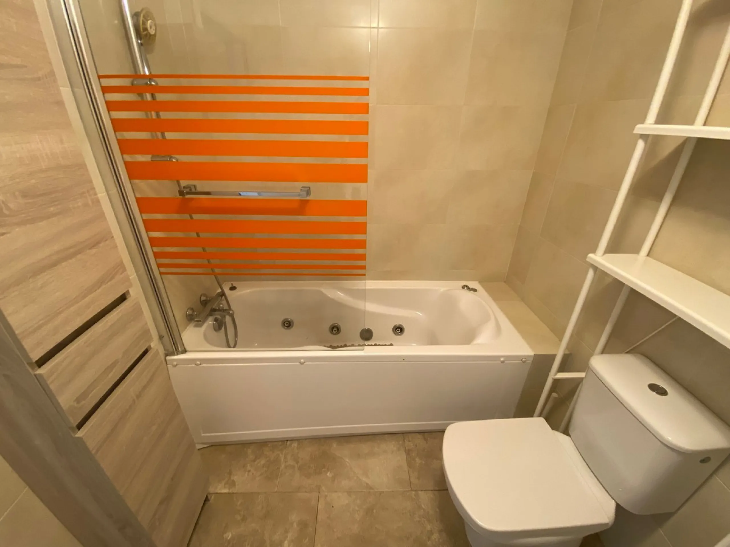2 bedroom apartment with tourist license