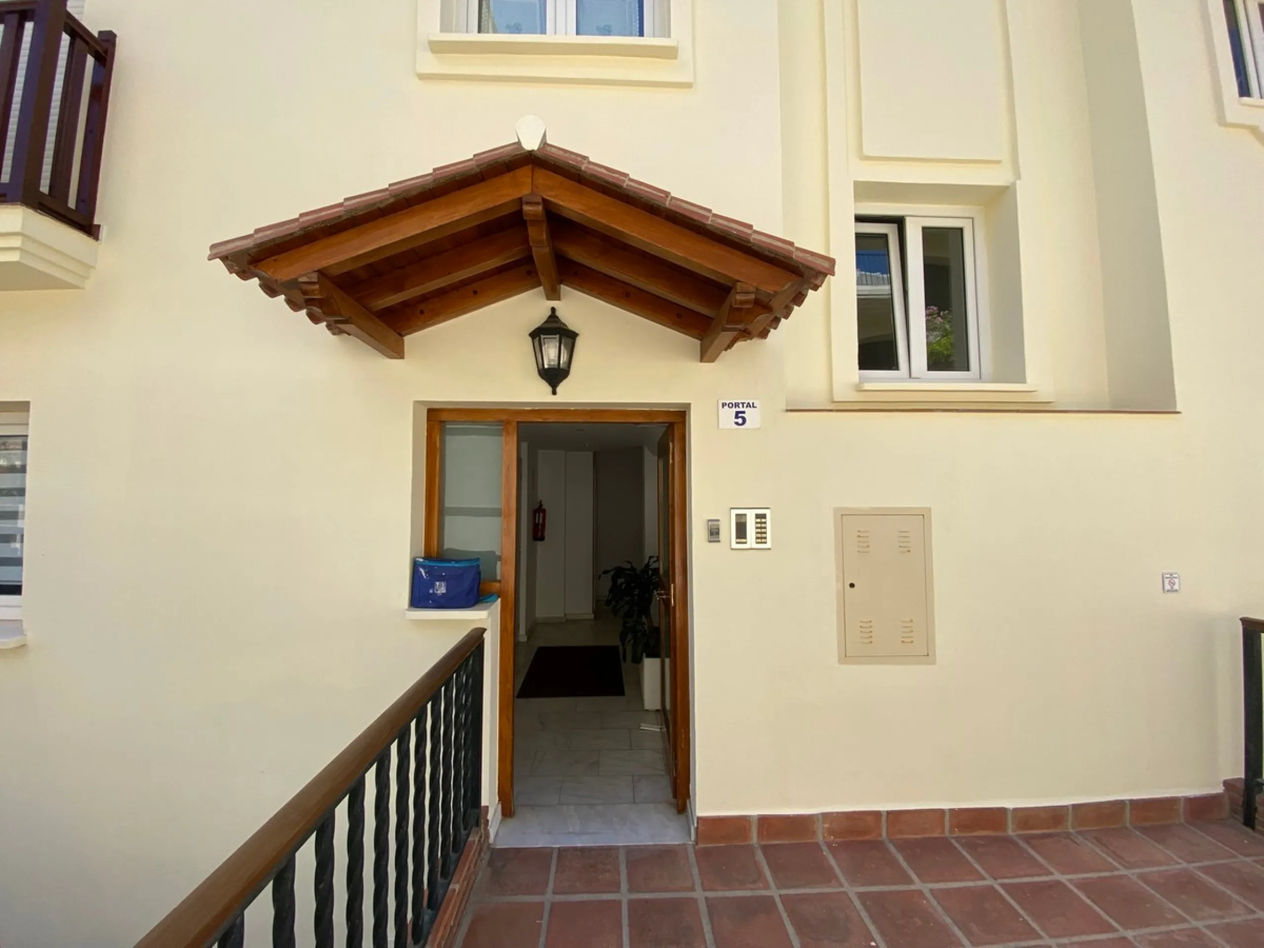 2 bedroom apartment with tourist license