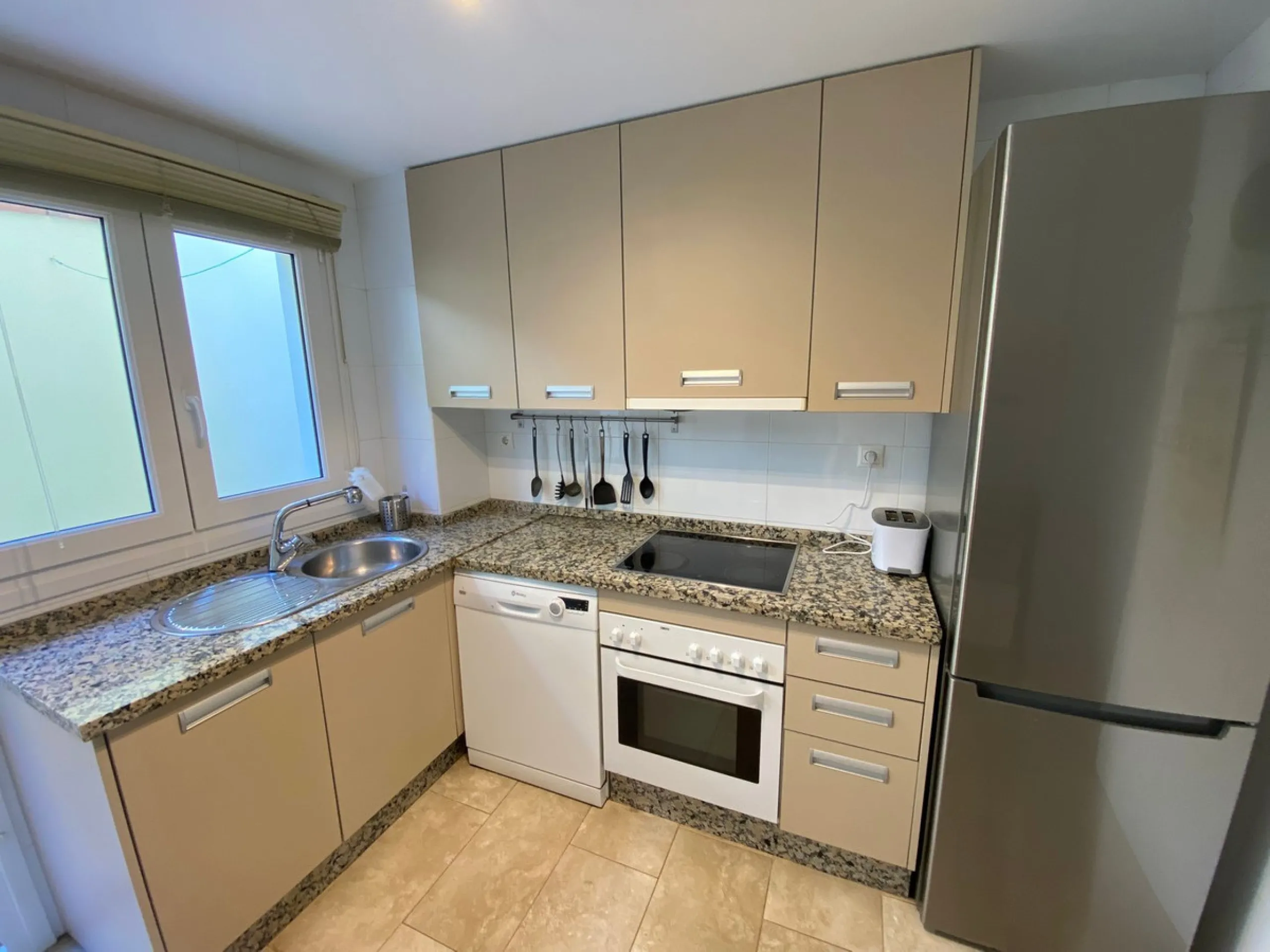 2 bedroom apartment with tourist license