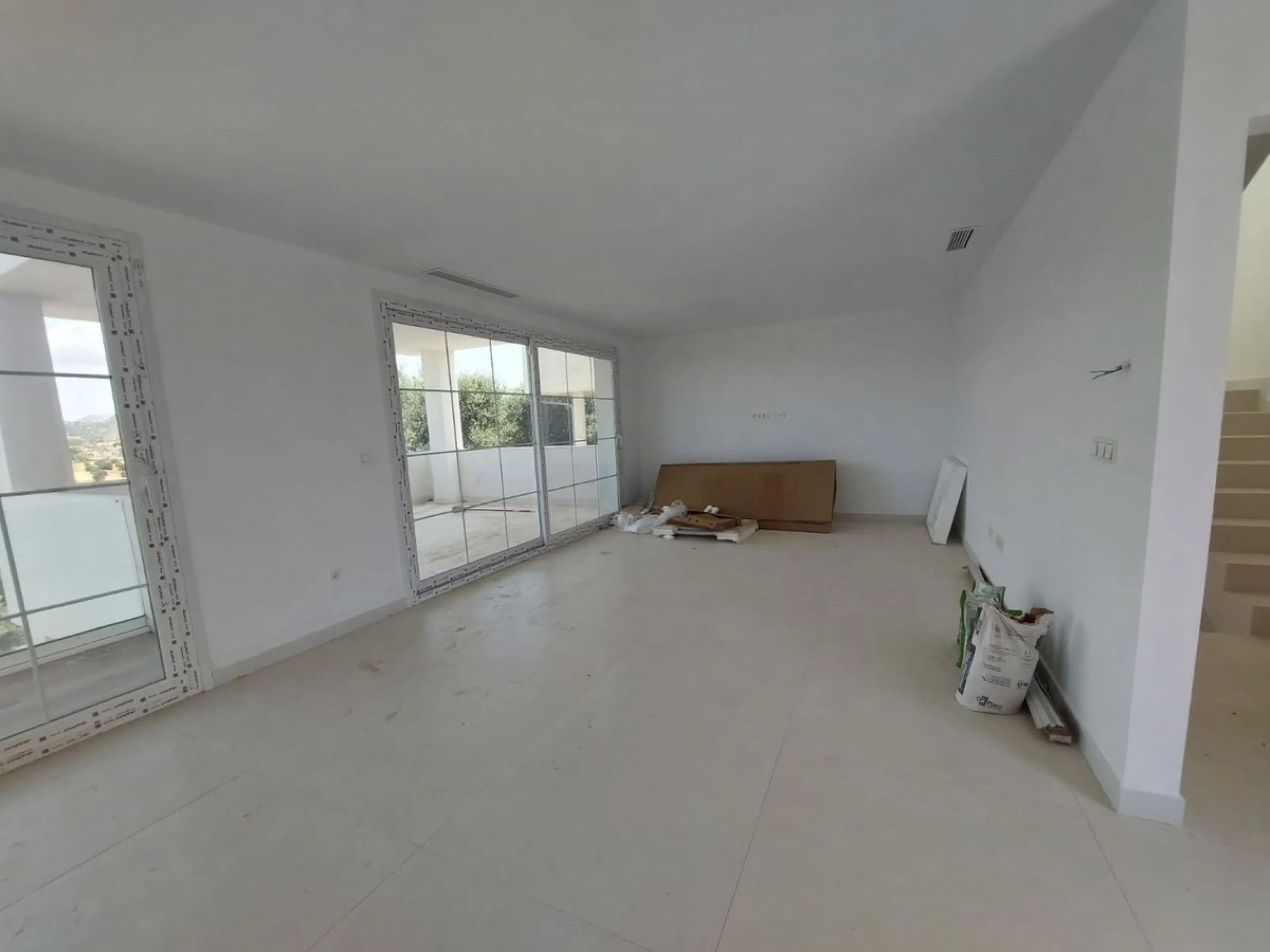Brand new villa in a west orientated plot of 1073 sq mtrs in a quiet area in the heart of Mijas Golf,enjoying the magnificent views to the mountains and golf.
