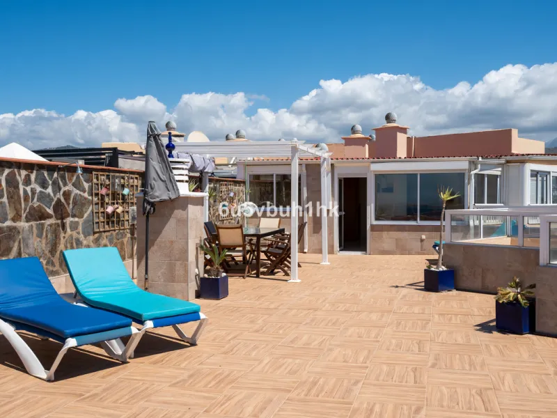 Apartment - Penthouse в продаже в Torrox, Málaga. В доме 3 спален и 2 ванных комнат. Площадь дома 137 м²
