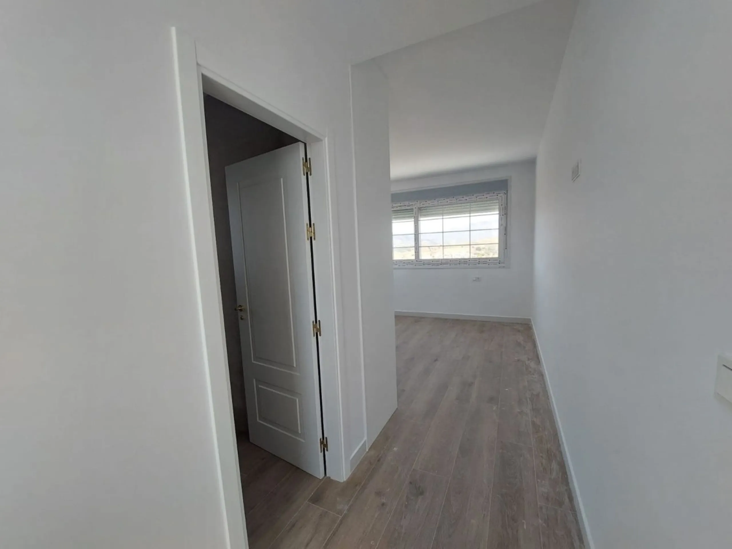 Brand new villa in a west orientated plot of 1073 sq mtrs in a quiet area in the heart of Mijas Golf,enjoying the magnificent views to the mountains and golf.