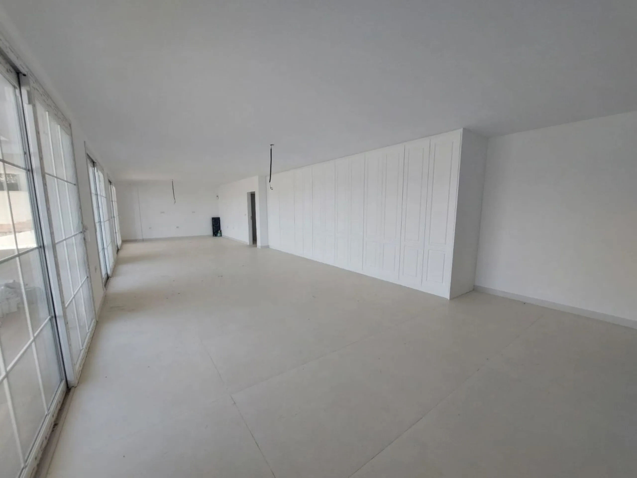 Brand new villa in a west orientated plot of 1073 sq mtrs in a quiet area in the heart of Mijas Golf,enjoying the magnificent views to the mountains and golf.