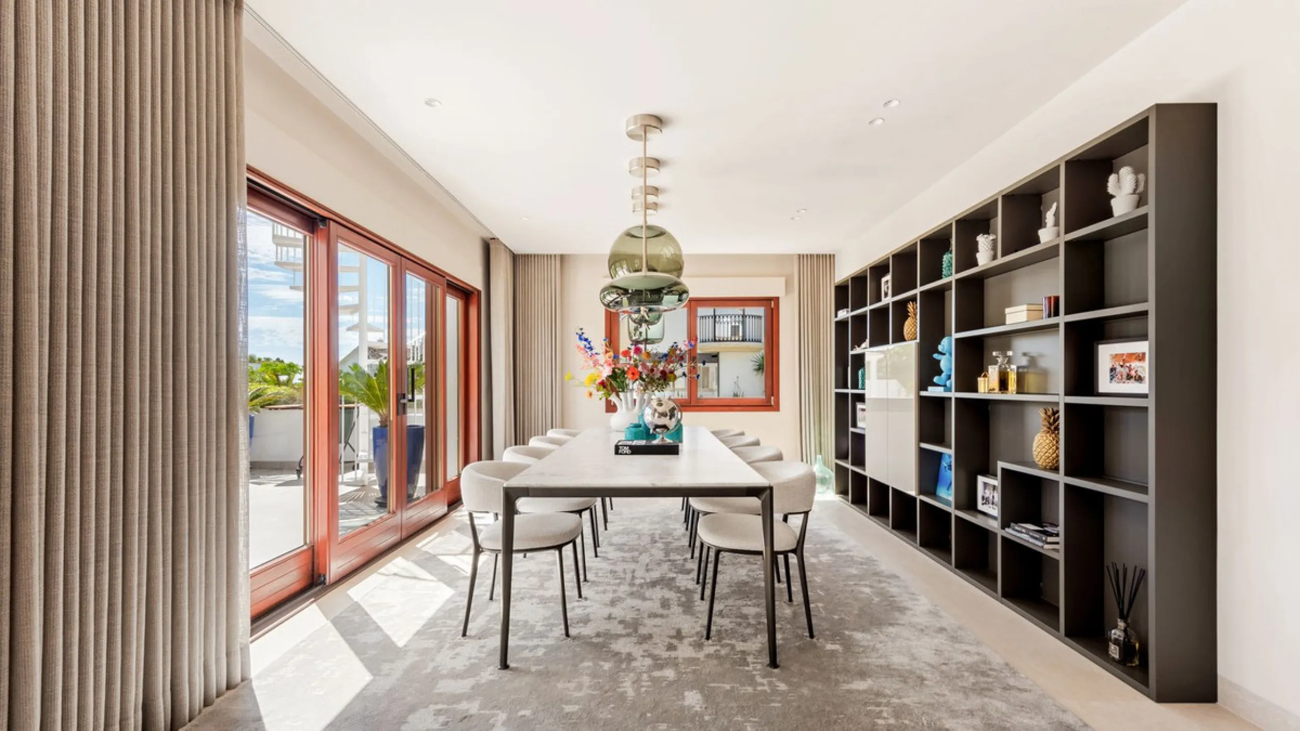 Fully refurbished luxury 4-bedroom penthouse on The Golden Mile, Marbella – Walking distance to Puente Romano and Marbella Club hotels