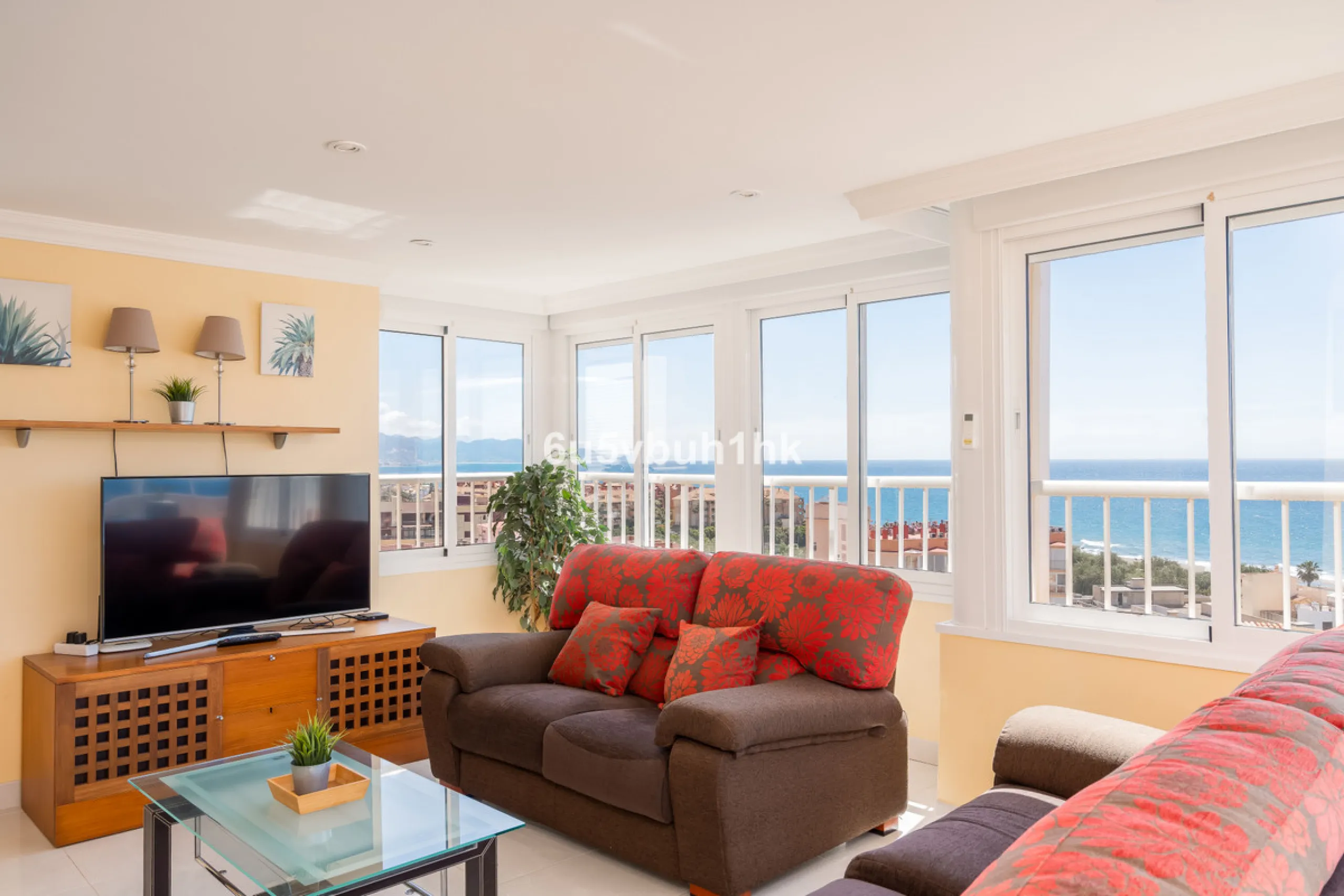 Apartment - Penthouse в продаже в Torrox, Málaga. В доме 3 спален и 2 ванных комнат. Площадь дома 137 м²