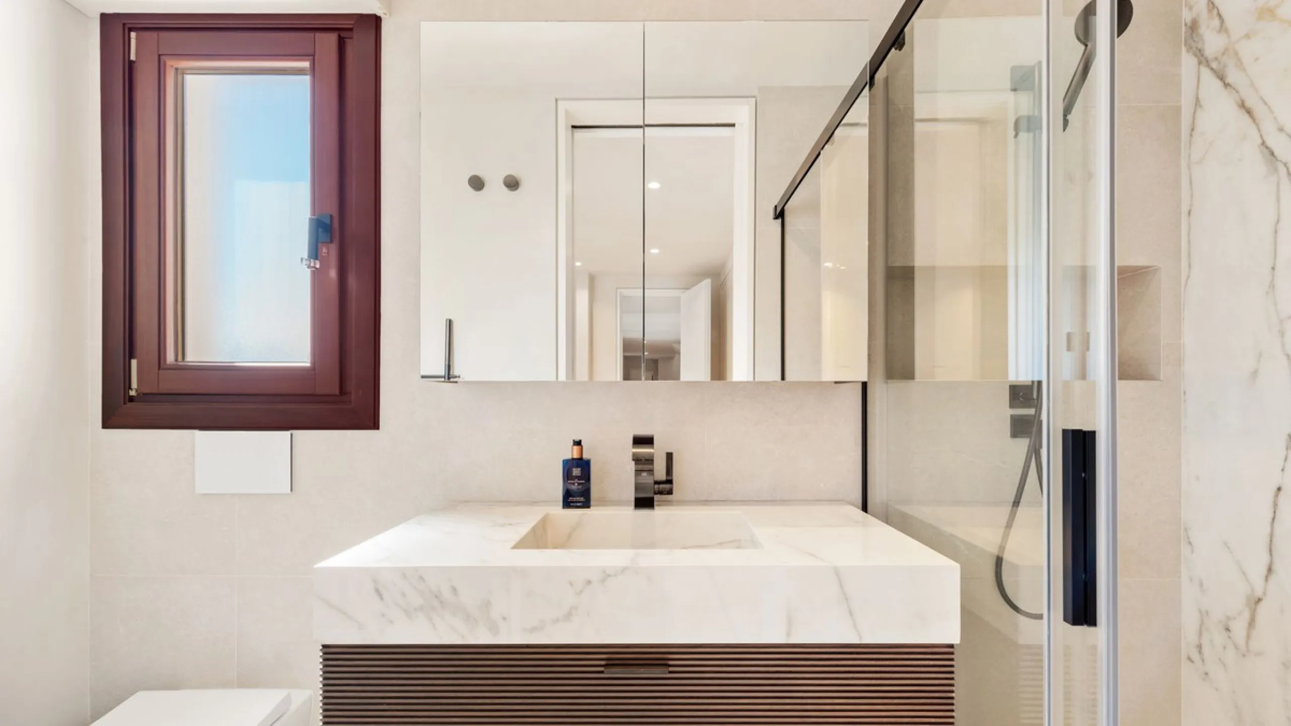 Fully refurbished luxury 4-bedroom penthouse on The Golden Mile, Marbella – Walking distance to Puente Romano and Marbella Club hotels